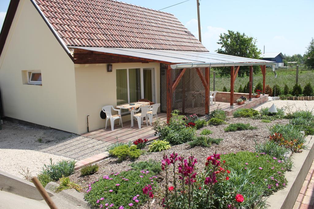 Szep Kert Vendeghaz Hotel Szekszard Luaran gambar